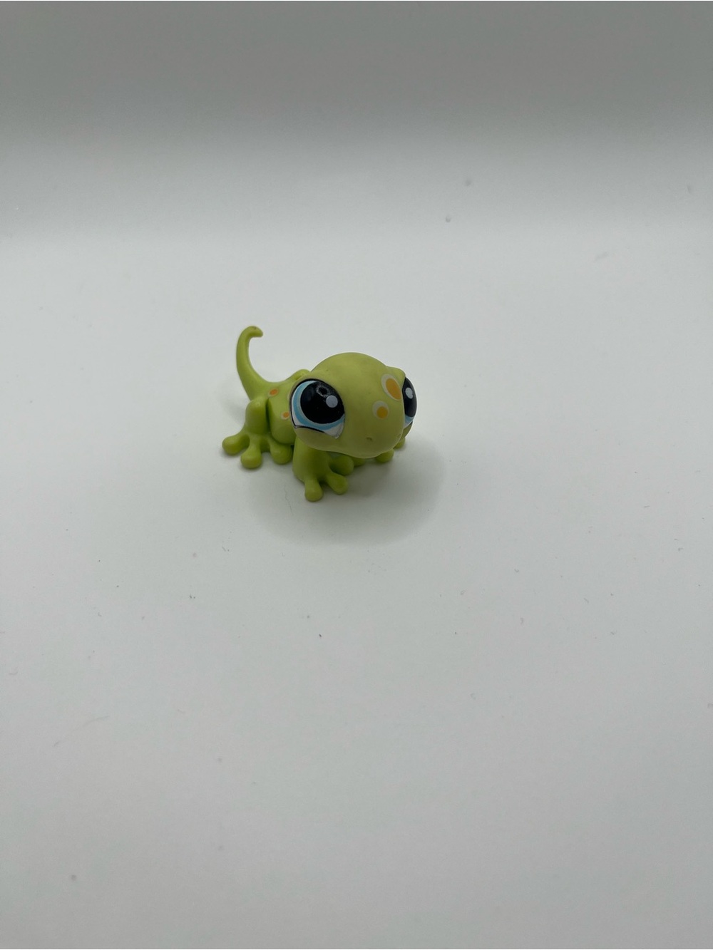 Littlest Pet Shop LPS #1154 Gecko / Spotted Lizard – Green with Blue Dot Eyes